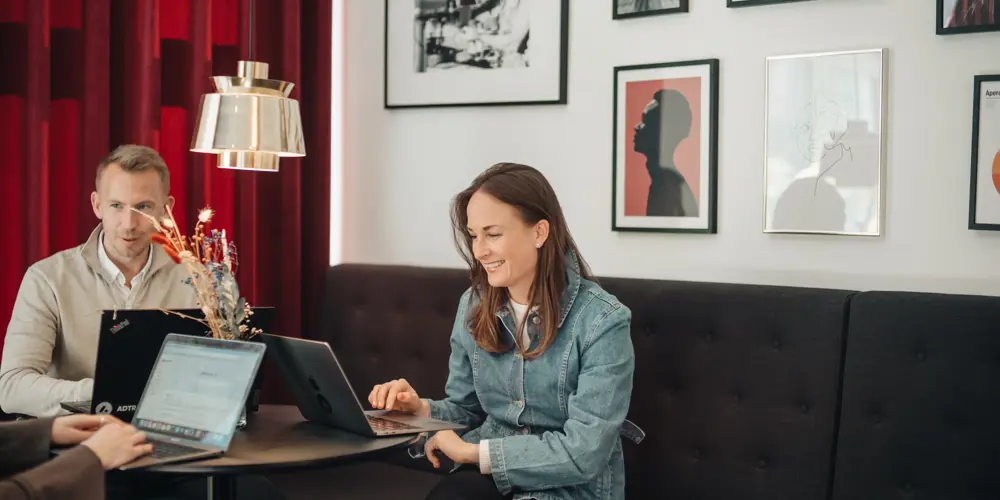 Sådan kan du udvide dit Black Week-reach og -resultater gennem partner­ markedsføring
